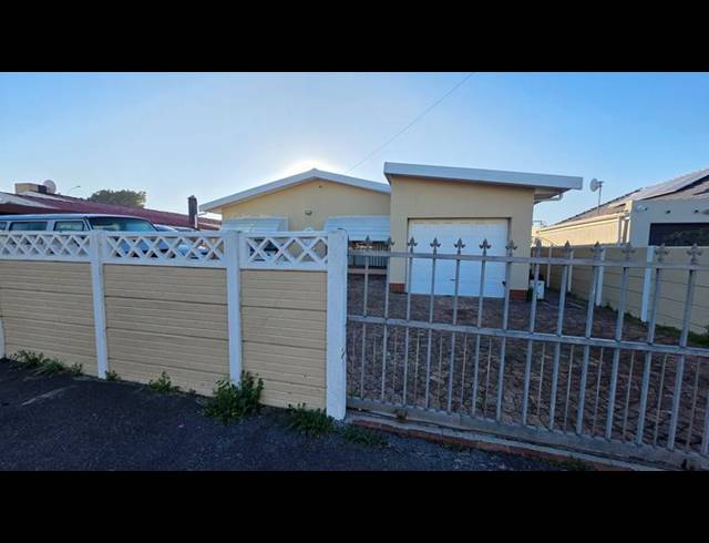 4 BEDROOM HOUSE FOR SALE IN TOWNSEND ESTATE
